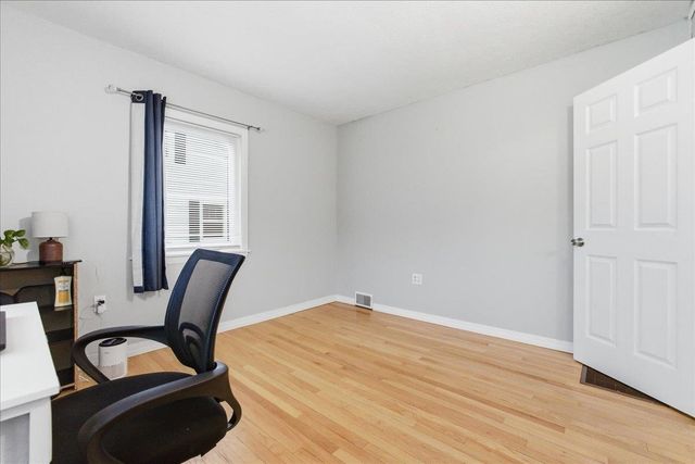 109 Airport Parkway, South Burlington, VT 05403