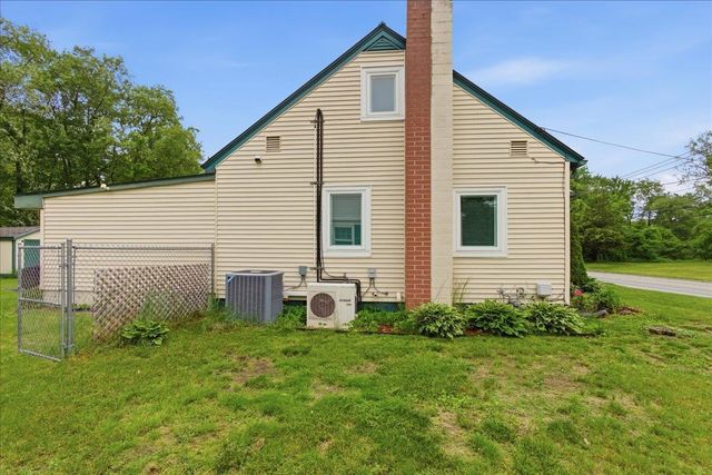 109 Airport Parkway, South Burlington, VT 05403