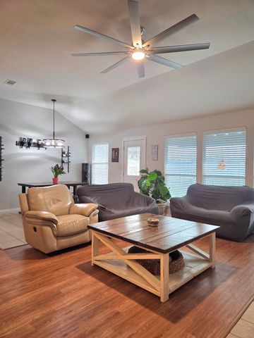 217 Cedar Crest Drive, Justin, TX 76247