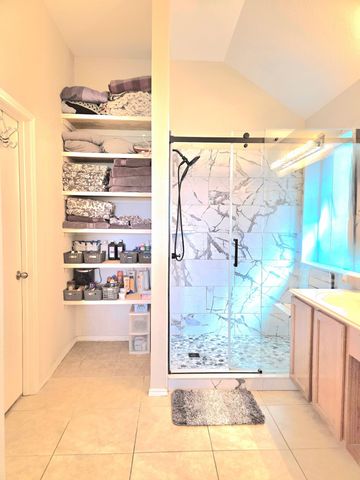 217 Cedar Crest Drive, Justin, TX 76247