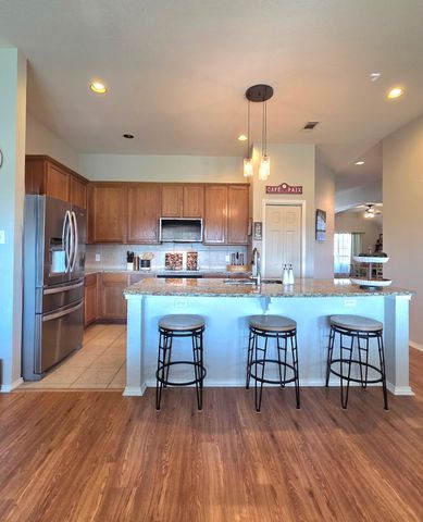 217 Cedar Crest Drive, Justin, TX 76247