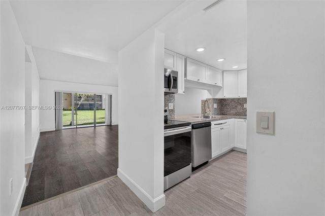 8415 SW 107th Avenue 143W, Miami, FL 33173