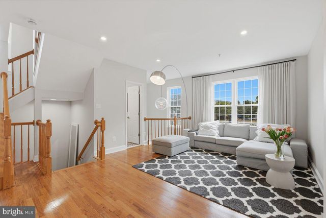 43092 FRANCIS SQ, Chantilly, VA 20152
