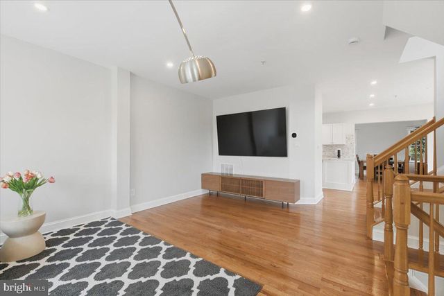 43092 FRANCIS SQ, Chantilly, VA 20152