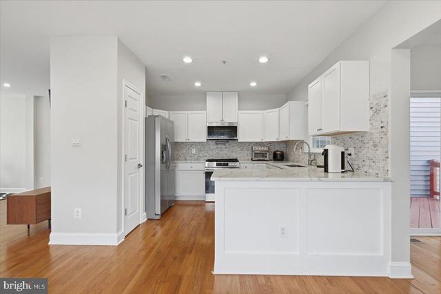 43092 FRANCIS SQ, Chantilly, VA 20152