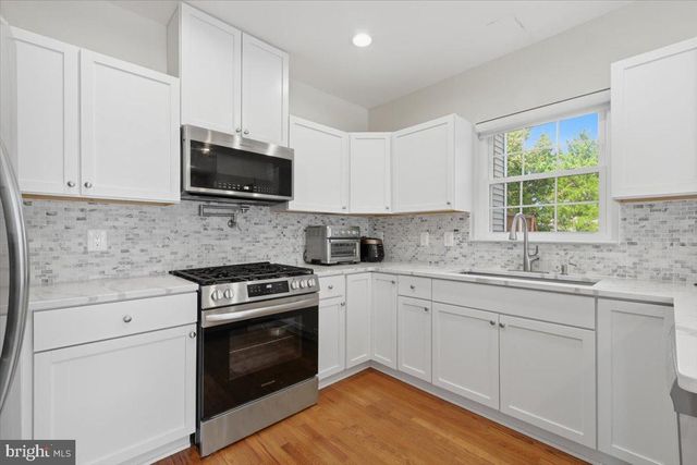 43092 FRANCIS SQ, Chantilly, VA 20152