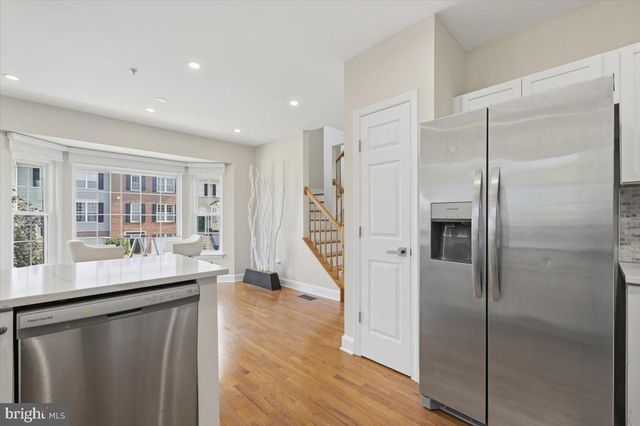 43092 FRANCIS SQ, Chantilly, VA 20152