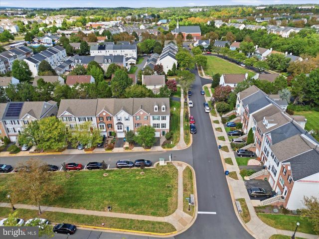 43092 FRANCIS SQ, Chantilly, VA 20152