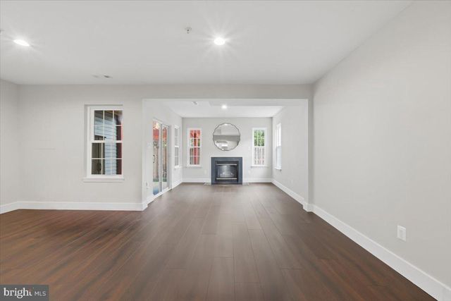43092 FRANCIS SQ, Chantilly, VA 20152