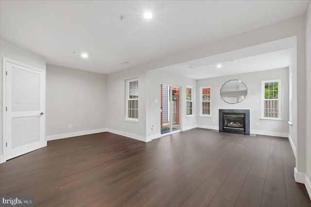 43092 FRANCIS SQ, Chantilly, VA 20152