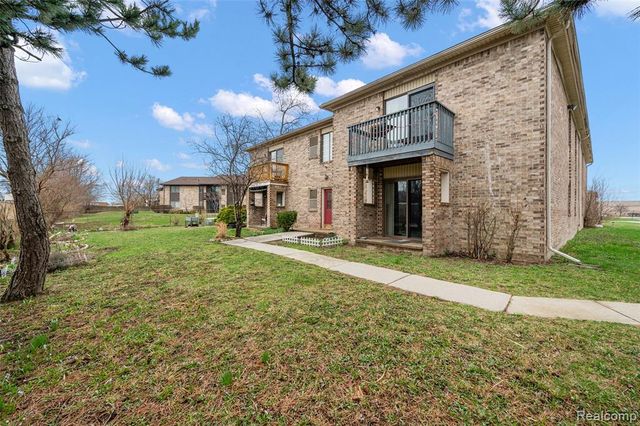 286 E 13 Mile Road, Madison Heights, MI 48071
