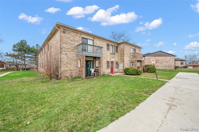 286 E 13 Mile Road, Madison Heights, MI 48071