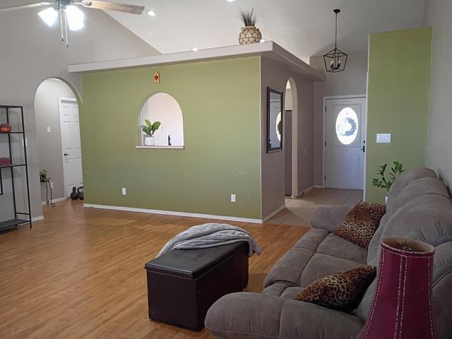 1415 Vista Hill Loop, Los Lunas, NM 87031