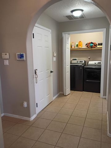 1415 Vista Hill Loop, Los Lunas, NM 87031