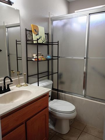 1415 Vista Hill Loop, Los Lunas, NM 87031