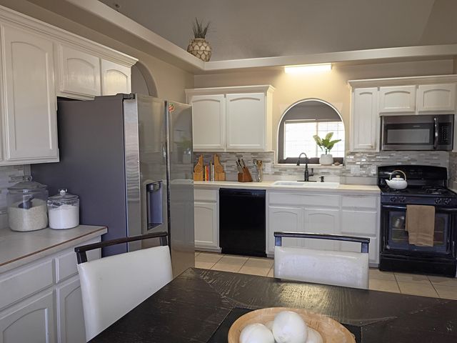 1415 Vista Hill Loop, Los Lunas, NM 87031