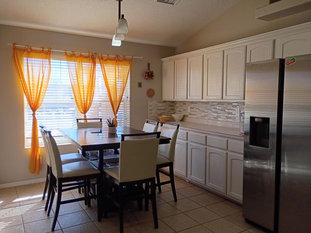 1415 Vista Hill Loop, Los Lunas, NM 87031