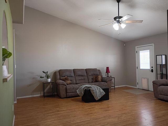 1415 Vista Hill Loop, Los Lunas, NM 87031