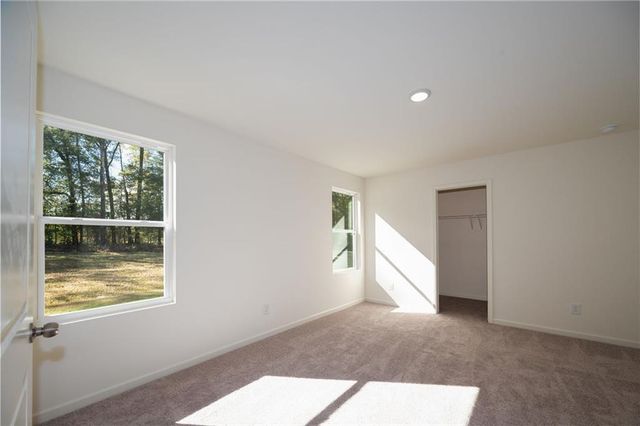 401 Shallow Creek Court, Hogansville, GA 30230