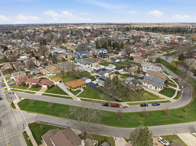 2412 N West Brook Road, Elmwood Park, IL 60707