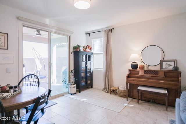 7782 S Golden Bell Drive, Tucson, AZ 85747