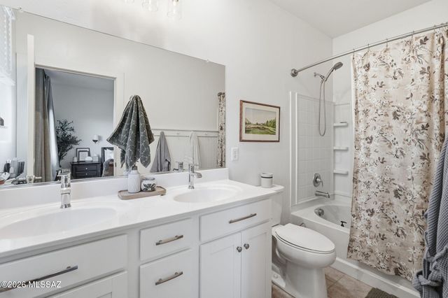 7782 S Golden Bell Drive, Tucson, AZ 85747