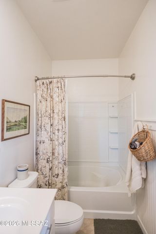 7782 S Golden Bell Drive, Tucson, AZ 85747