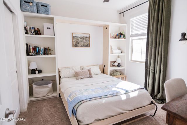 7782 S Golden Bell Drive, Tucson, AZ 85747