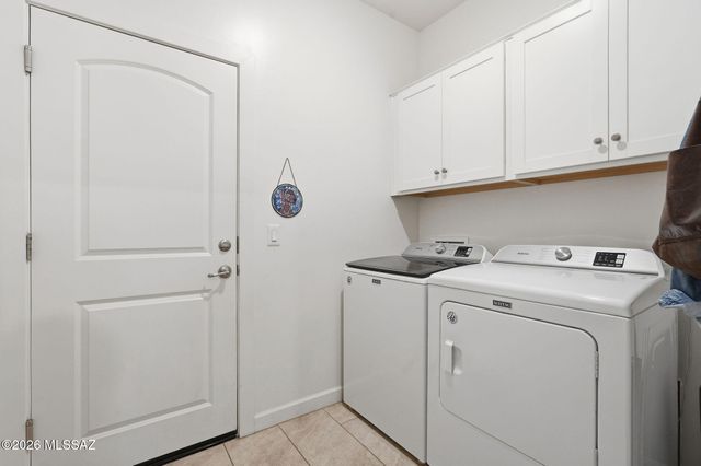 7782 S Golden Bell Drive, Tucson, AZ 85747