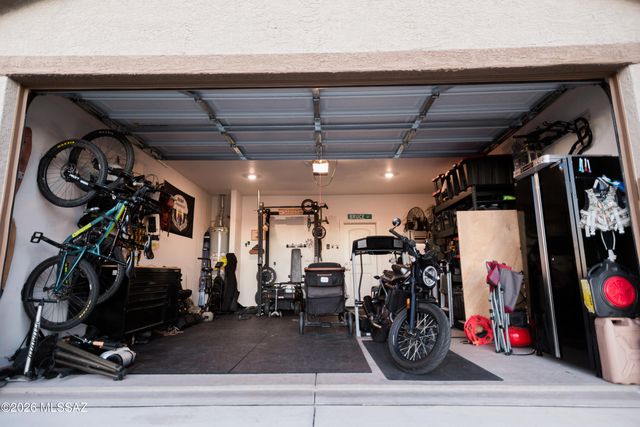 7782 S Golden Bell Drive, Tucson, AZ 85747