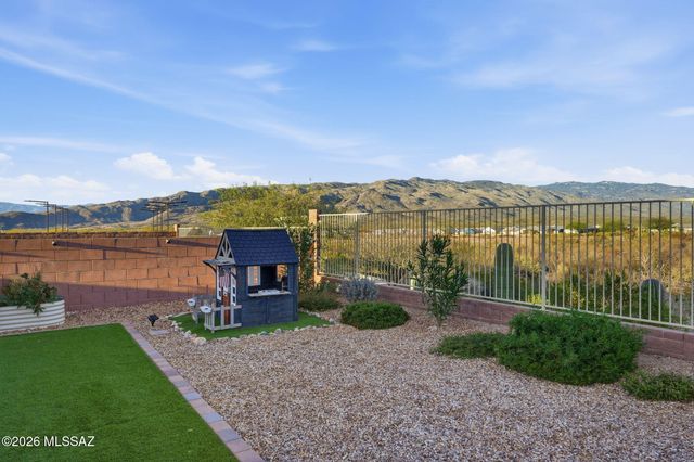 7782 S Golden Bell Drive, Tucson, AZ 85747