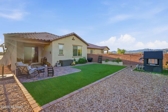 7782 S Golden Bell Drive, Tucson, AZ 85747