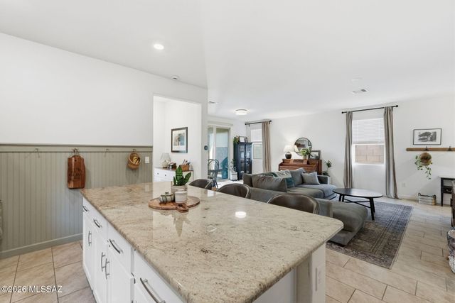 7782 S Golden Bell Drive, Tucson, AZ 85747