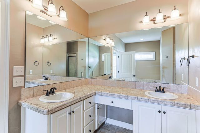 12 Solomon Road, Headland, AL 36345