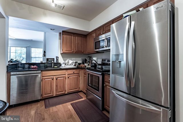 4225 MOZART BRIGADE LN #84, Fairfax, VA 22033