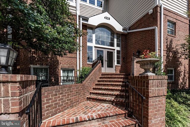 4225 MOZART BRIGADE LN #84, Fairfax, VA 22033