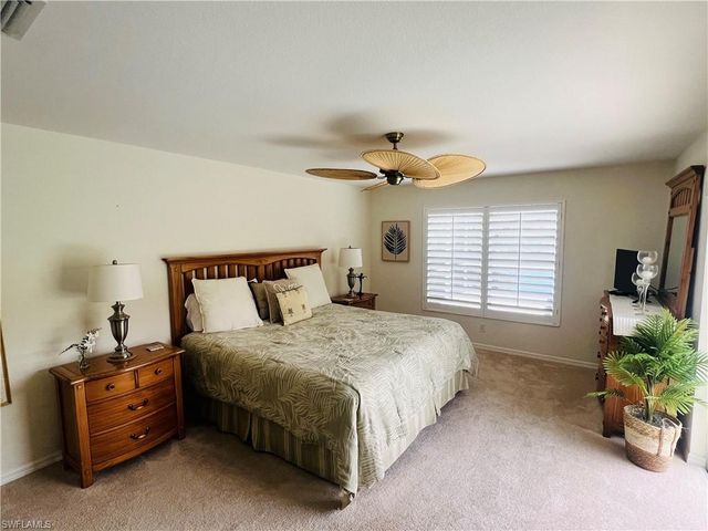 1031 Tivoli LN, Naples, FL 34104