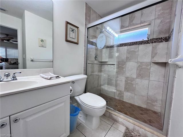 1031 Tivoli LN, Naples, FL 34104