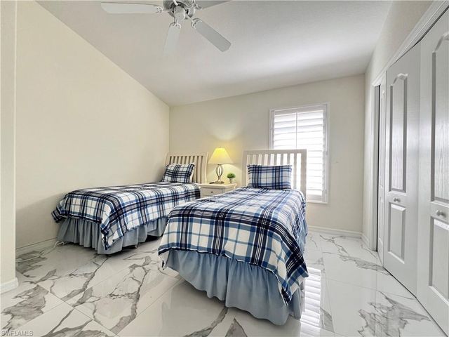 1031 Tivoli LN, Naples, FL 34104