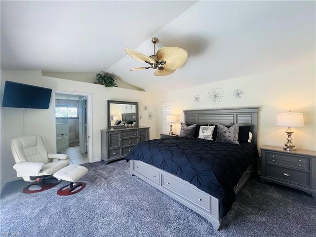 1031 Tivoli LN, Naples, FL 34104