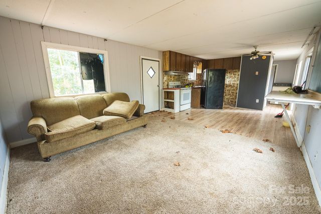 9336 Pinewood Avenue, Charlotte, NC 28214