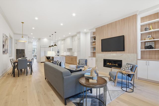 4846 N Hermitage Avenue, Chicago, IL 60640