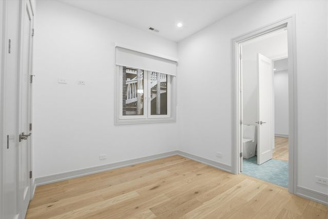 4846 N Hermitage Avenue, Chicago, IL 60640