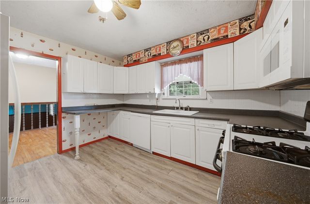 1819 Stonehenge Avenue NW, Massillon, OH 44646