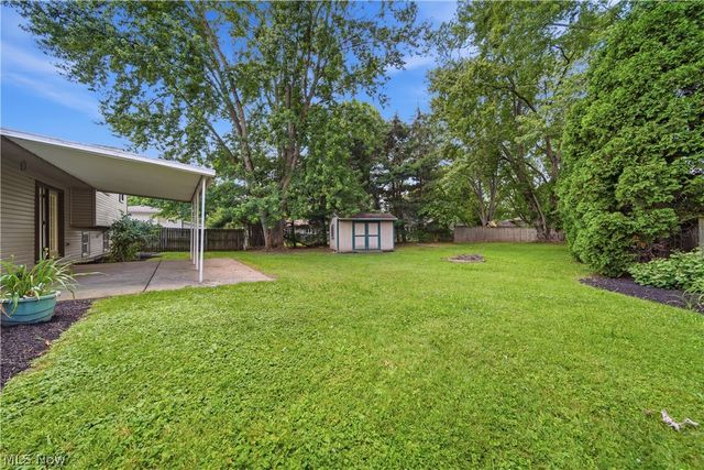 1819 Stonehenge Avenue NW, Massillon, OH 44646