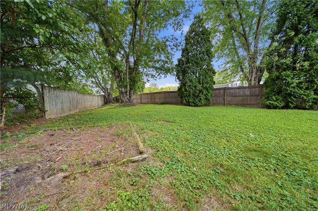 1819 Stonehenge Avenue NW, Massillon, OH 44646