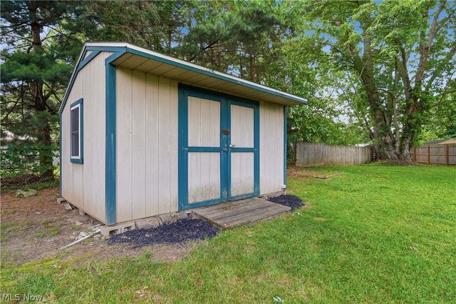 1819 Stonehenge Avenue NW, Massillon, OH 44646