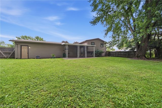 1819 Stonehenge Avenue NW, Massillon, OH 44646