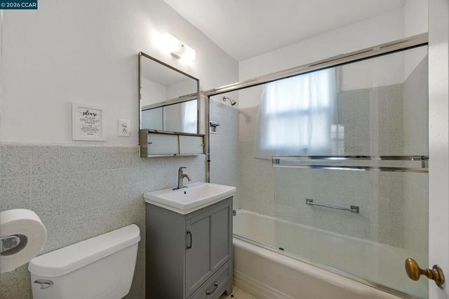 940 East St, Lafayette, CA 94549