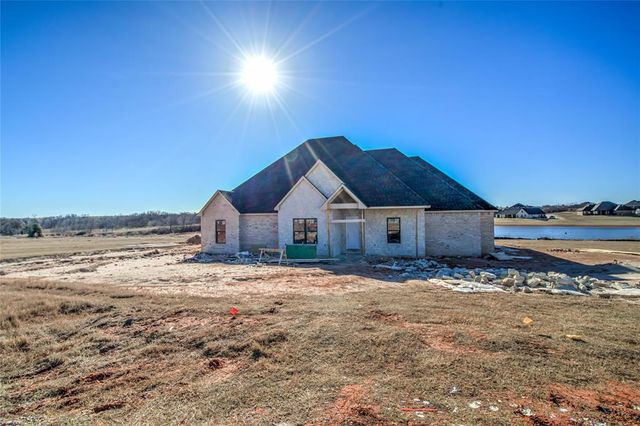 2190 Hux Drive, Blanchard, OK 73010